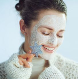 Zimowe maseczki odżywcze - jak pielęgnować skórę podczas silnych mrozów