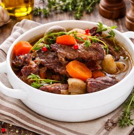 Boeuf Bourguignon – francuski klasyk, który rozgrzeje od pierwszej łyżki