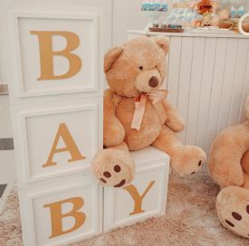 Eleganckie prezenty na baby shower – eksperckie wsparcie dla mamy i dziecka od pierwszych dni