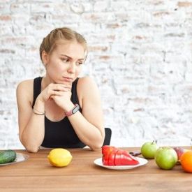 Indywidualna dieta w Hashimoto – kiedy warto skonsultować się z dietetykiem klinicznym?