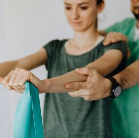 Fizjoterapia z indywidualnym podejściem – jak wygląda skuteczna terapia?