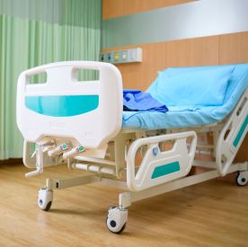 Jak dopasować łóżko rehabilitacyjne do potrzeb chorego?