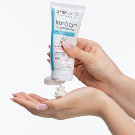 Atopowe dłonie – jak pielęgnować skórę z AZS, by odzyskać komfort i elastyczność?