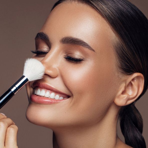 Kosmetyki hybrydowe – nowa era pielęgnacji i makijażu w jednym produkcie