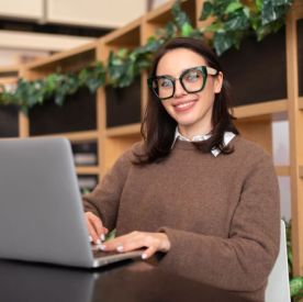 Okulary do komputera - jak wybrać okulary, które faktycznie chronią oczy