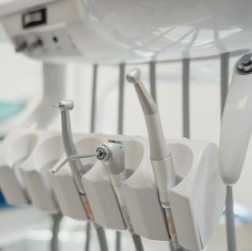 Jak prawidłowo sterylizować narzędzia stomatologiczne? — kompletny przewodnik