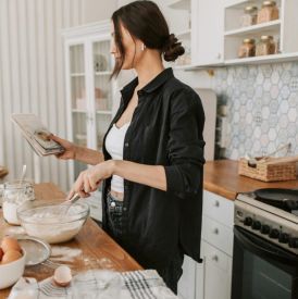 Jak uratować przesolone danie? Proste kuchenne triki, które naprawdę działają
