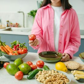 Co jeść, gdy po południu nagle brakuje energii? Produkty, które naprawdę stawiają na nogi