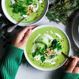 Zielone zupy, które robią furorę – zdrowe, lekkie i zaskakująco pyszne