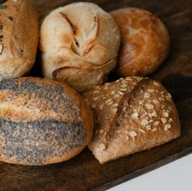 Jak wykorzystać czerstwe pieczywo w kreatywny sposób? Pomysły, dzięki którym nic się nie marnuje