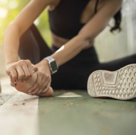 Polki wstydzą się swoich stóp, ale nie dbają o nie na co dzień