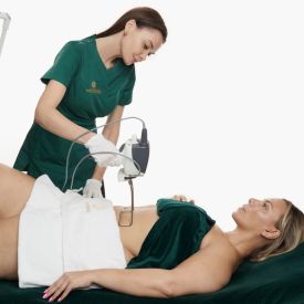 Liposukcja laserowa a liposukcja chirurgiczna – czym się różnią i którą metodę wybrać?