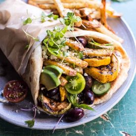 Grillowany gyros z cukinii z tzatziki z suszonych pomidorów – pomysł na lekki posiłek, który zachwyci każdego