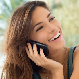 „Nienawidzę pisać SMS. Zadzwoń”. Osoby, które wolą rozmowę, mają kilka rzadkich cech