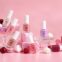 Jelly nails na jesień. Ten delikatny manicure zachwyca połyskiem