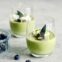 Smoothie bananowe z&nbsp;matchą – 4&nbsp;pyszne przepisy, które dodają energii i&nbsp;rozpieszczają podniebienie