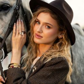 Boho z nutą magii. Vezzi odkrywa biżuterię, która przyciąga spojrzenia