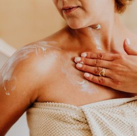 Jak wybrać naturalne kosmetyki do ciała do swojego typu skóry