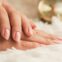 Jak wykonać manicure w&nbsp;stylu lat 2000., wykorzystując produkty marki Claresa?